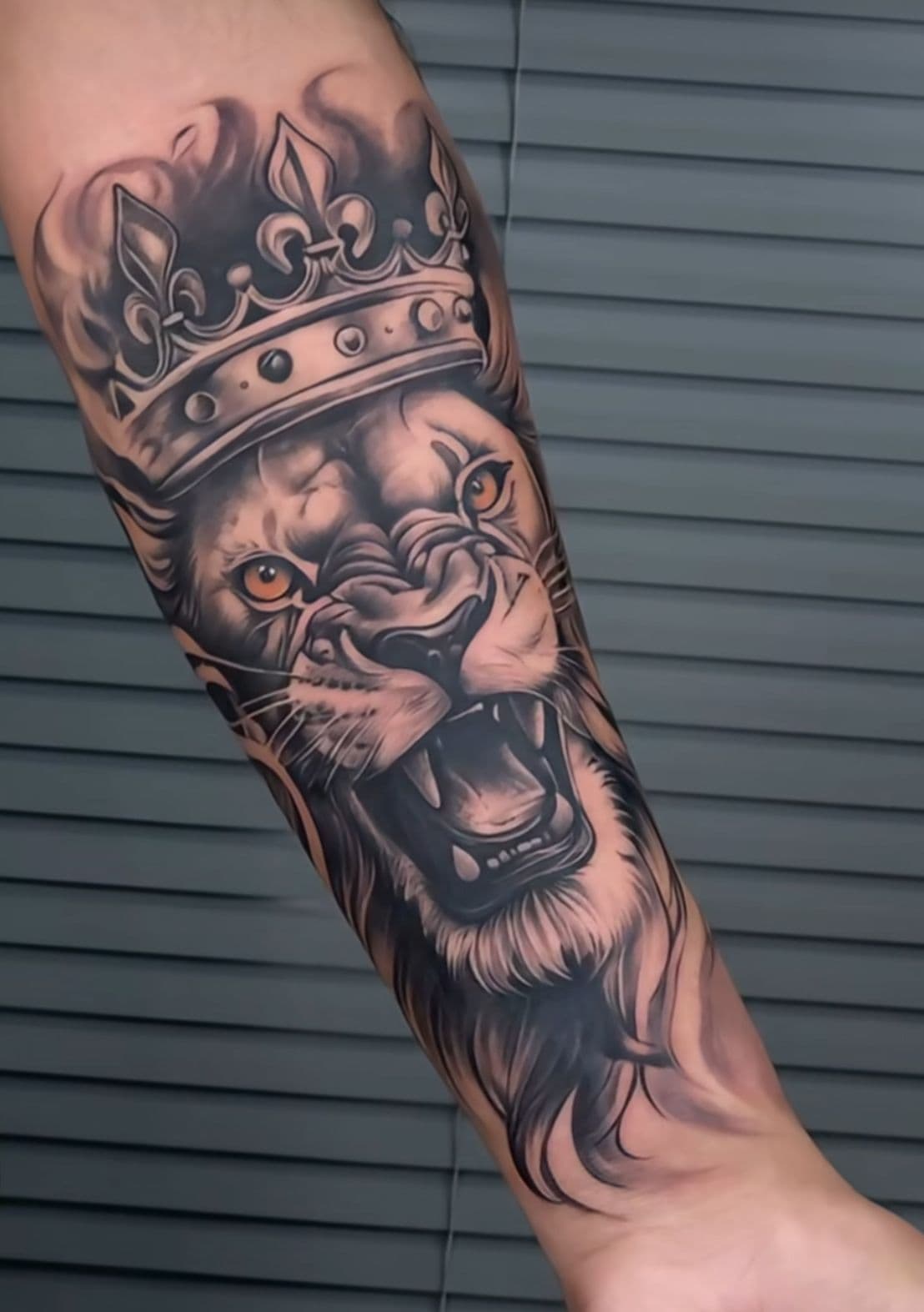 Black & Grey back tattoo